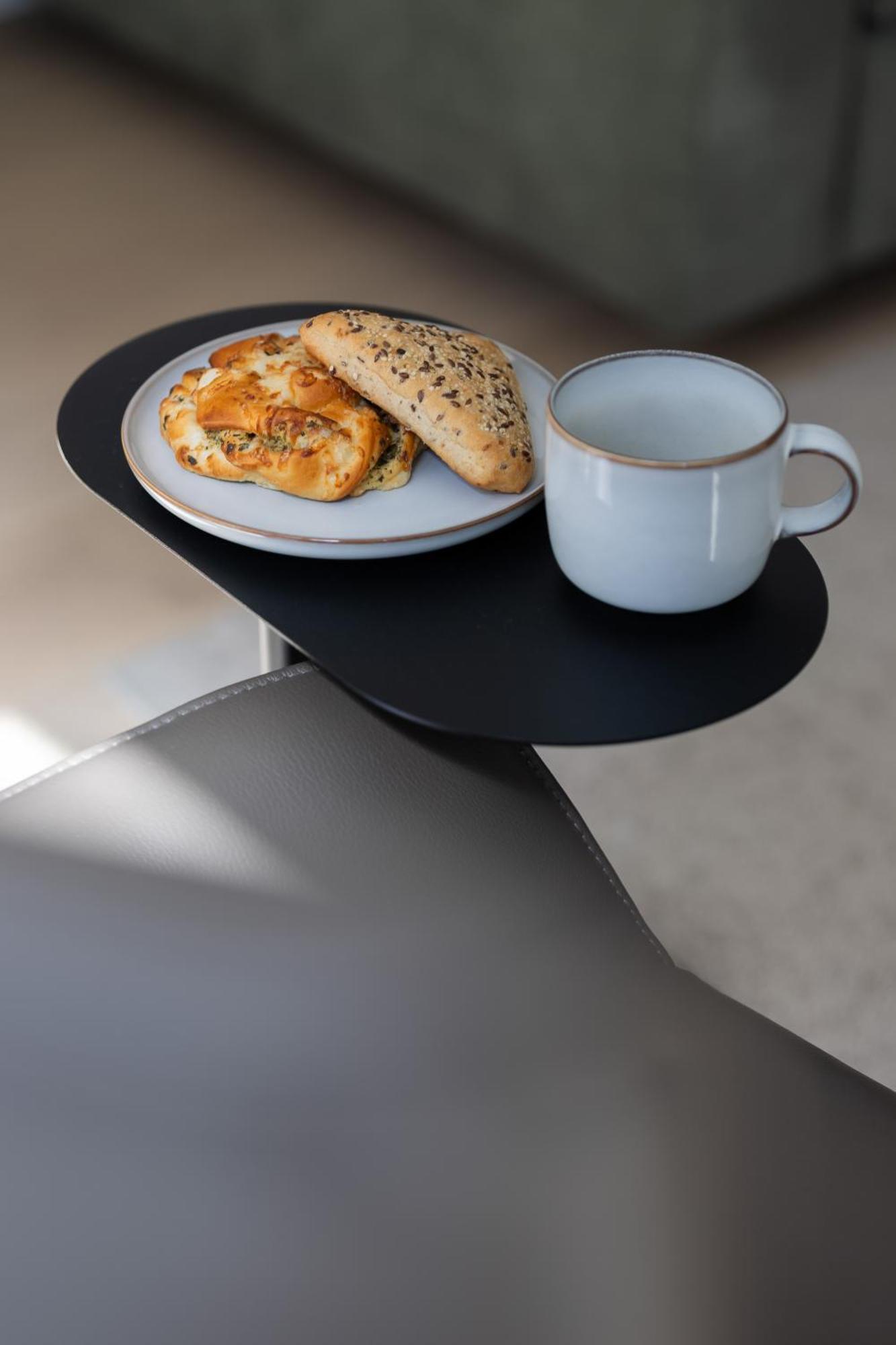 Stylish Grzybowska By Renters Apartment *