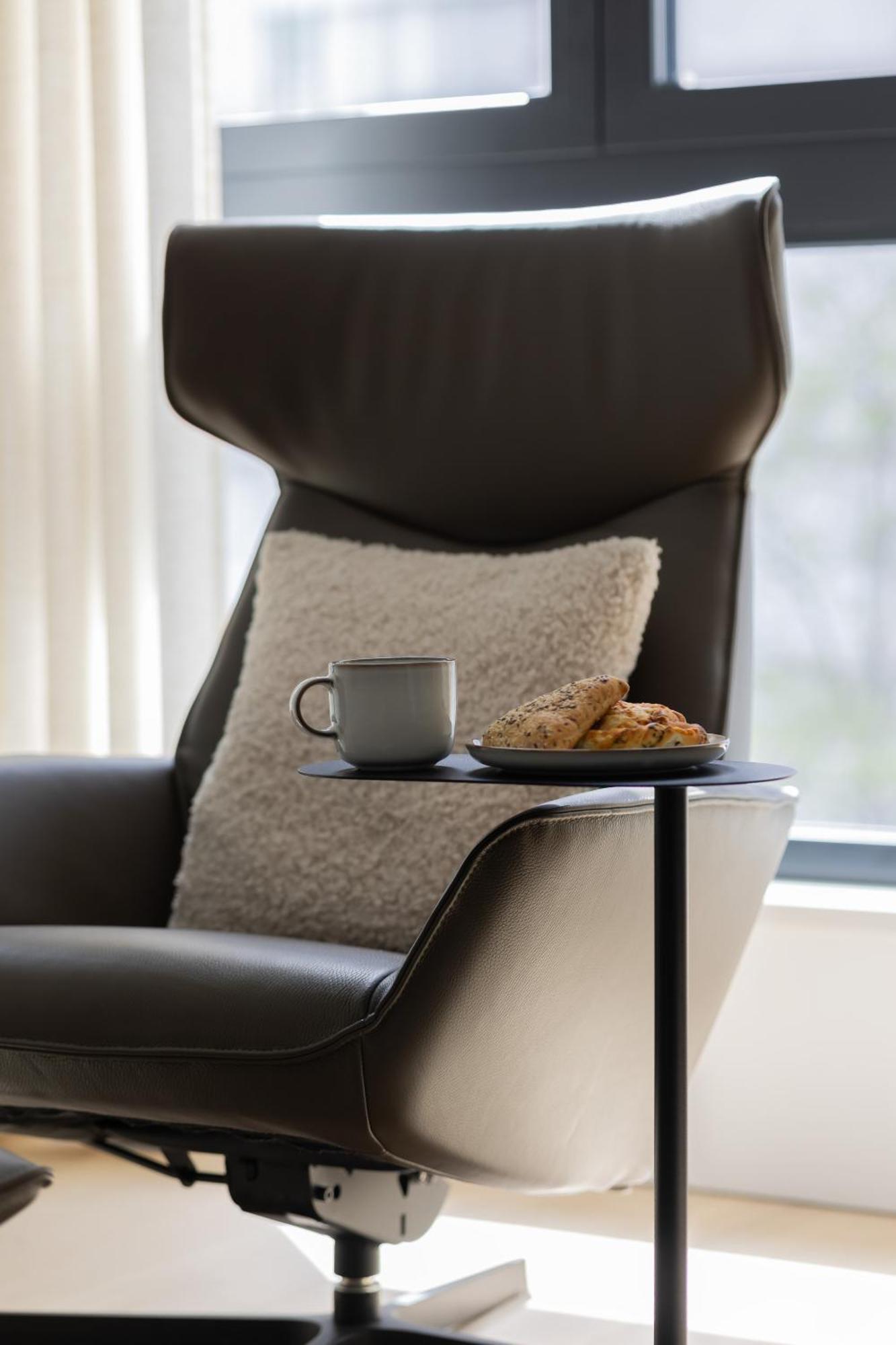 Apartment Stylish Grzybowska By Renters