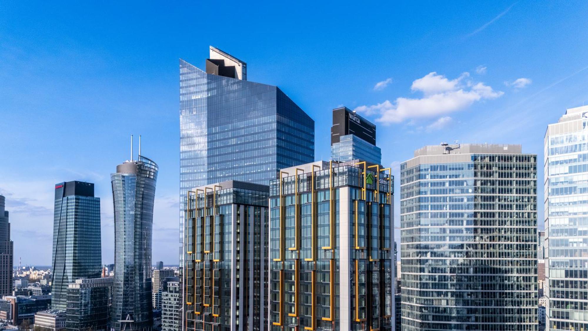 Towarowa Towers Residences Apartment *