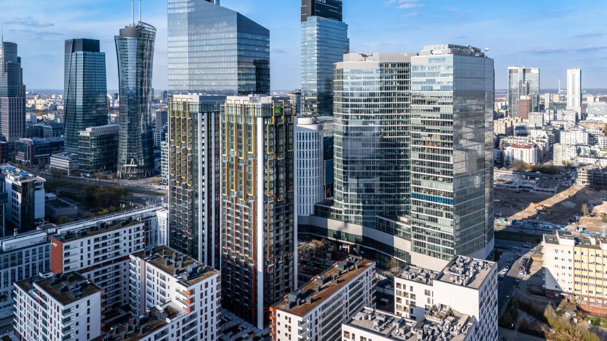 Towarowa Towers Residences Apartment *