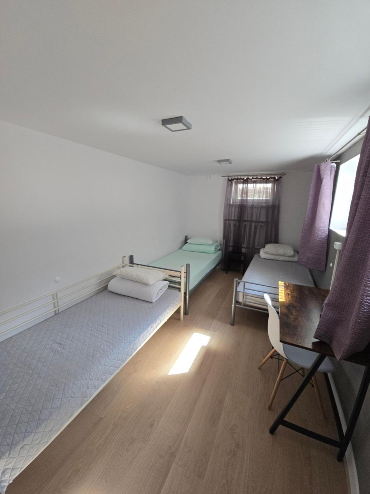Rooms4rest Wiertnicza - Private For Tourists - Atr Consulting Sp, Z O,o, Warsaw