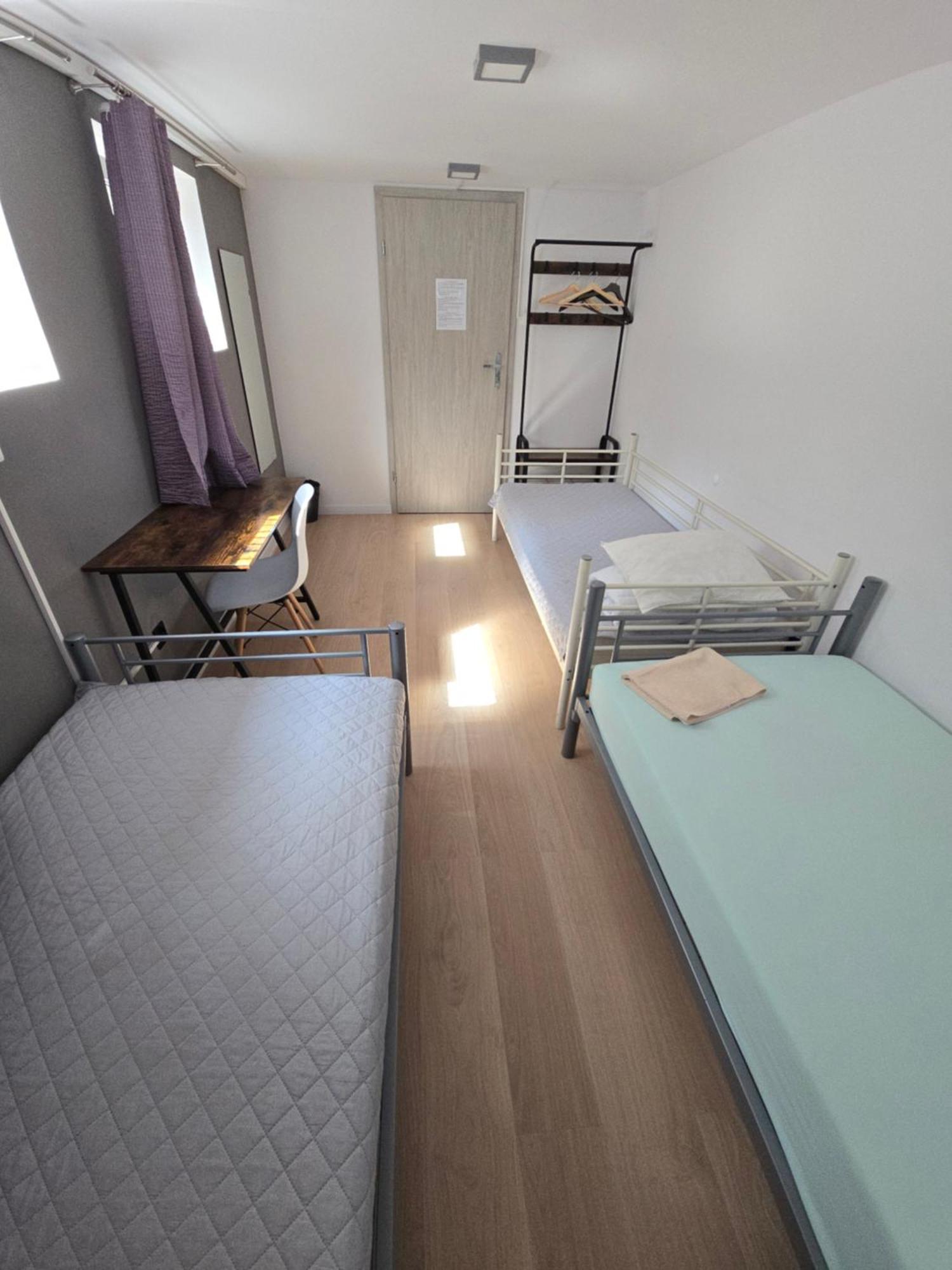 Hostel Rooms4rest Wiertnicza - Private For Tourists - Atr Consulting Sp, Z O,o, Warsaw