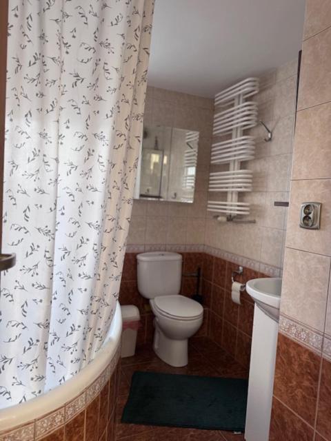 Guest house Na Zaciszu - Metro Zacisze *