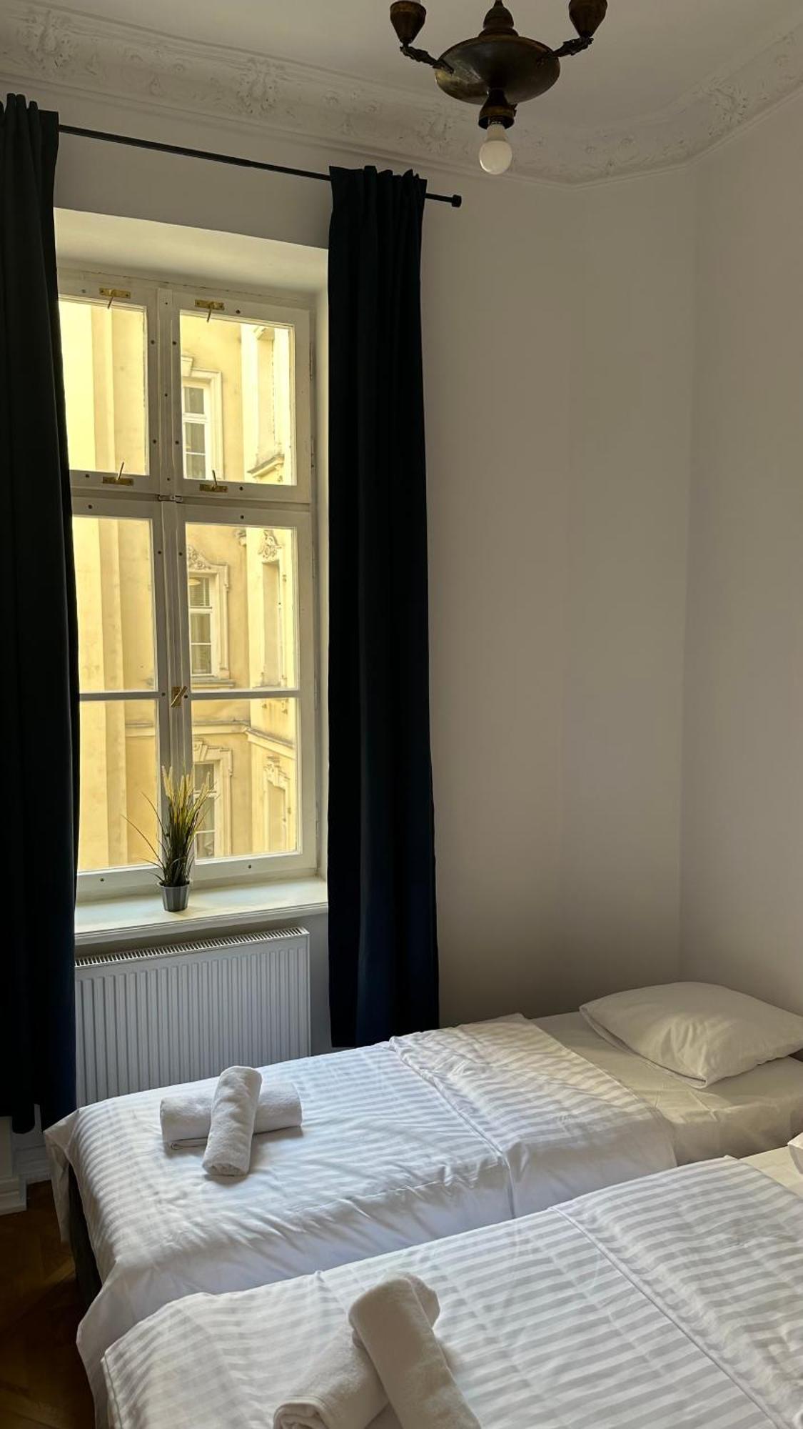 Kamienica Srodmiescie 18a * Warsaw