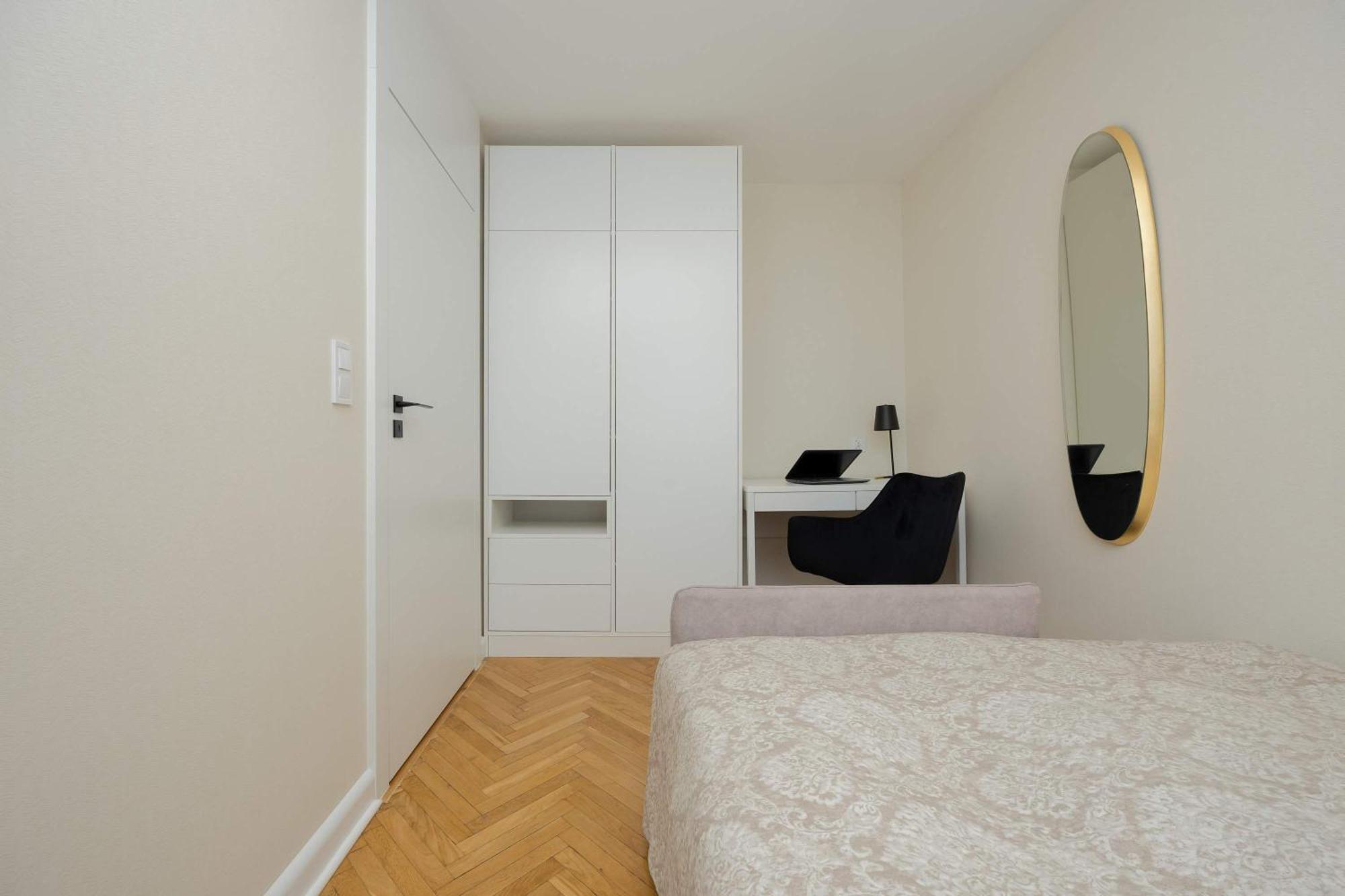 Apartment Tasteful One Bedroom By Renters Warsaw