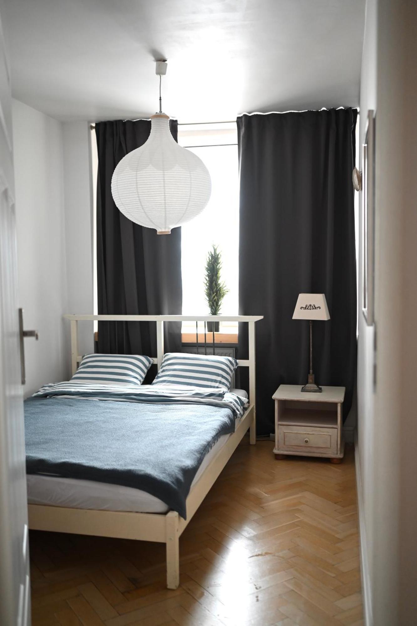 Pry Metro Swietokrzyska Apartment