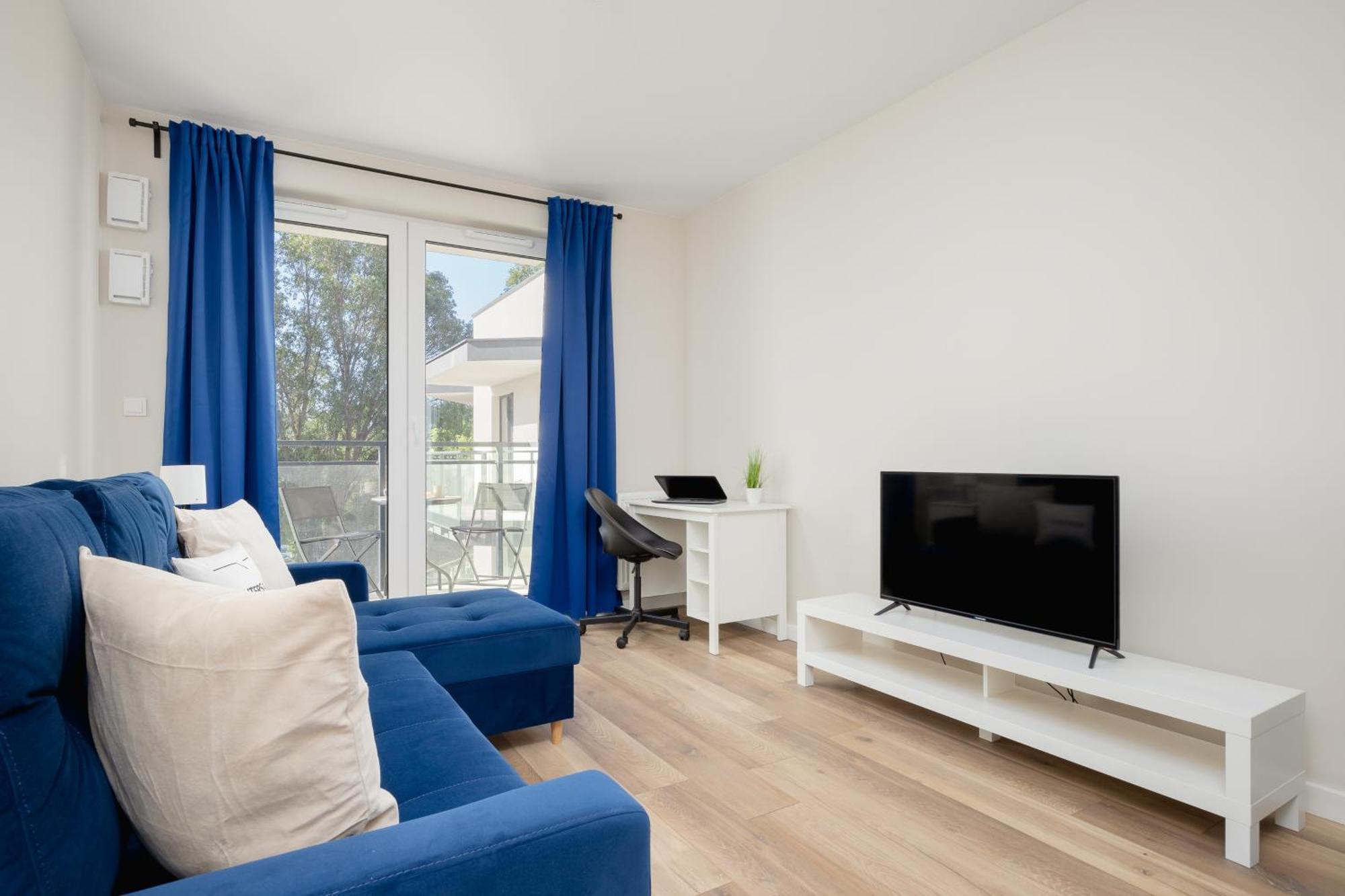 Apartment Cozy Zupnicza With Parking By Renters Warschau