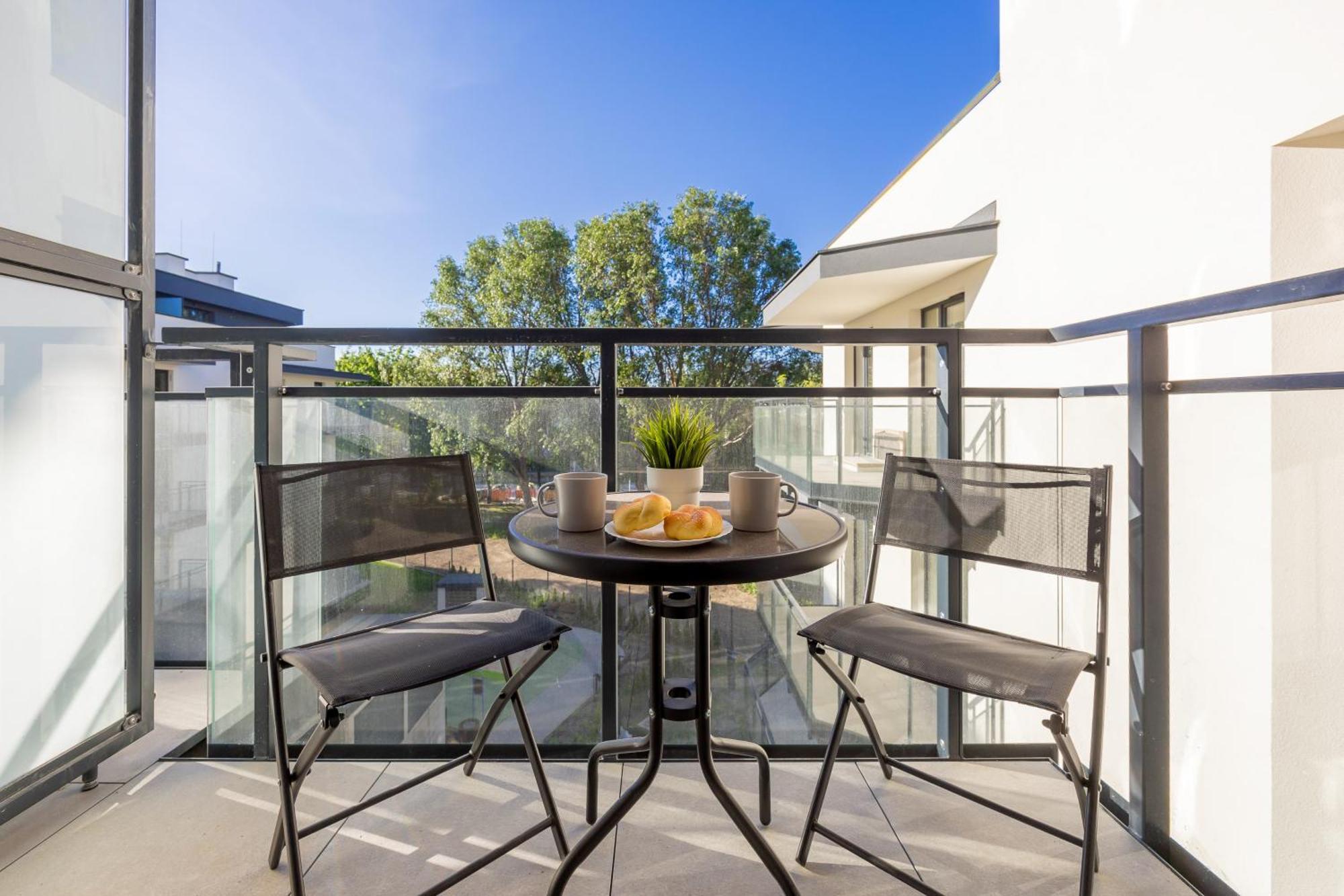 Cozy Zupnicza With Parking By Renters Apartment Warschau