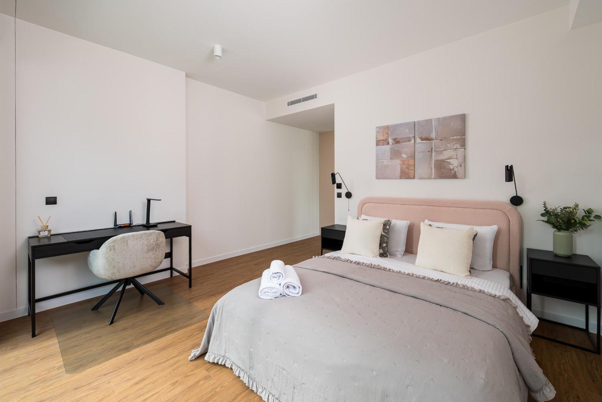 Căn hộ Towarowa Towers Premium *