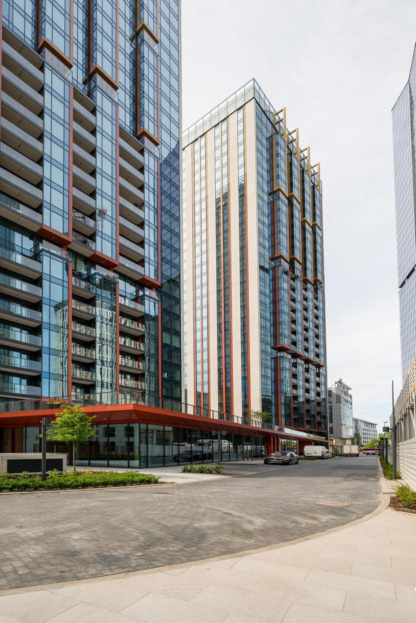Towarowa Towers Premium Warsaw