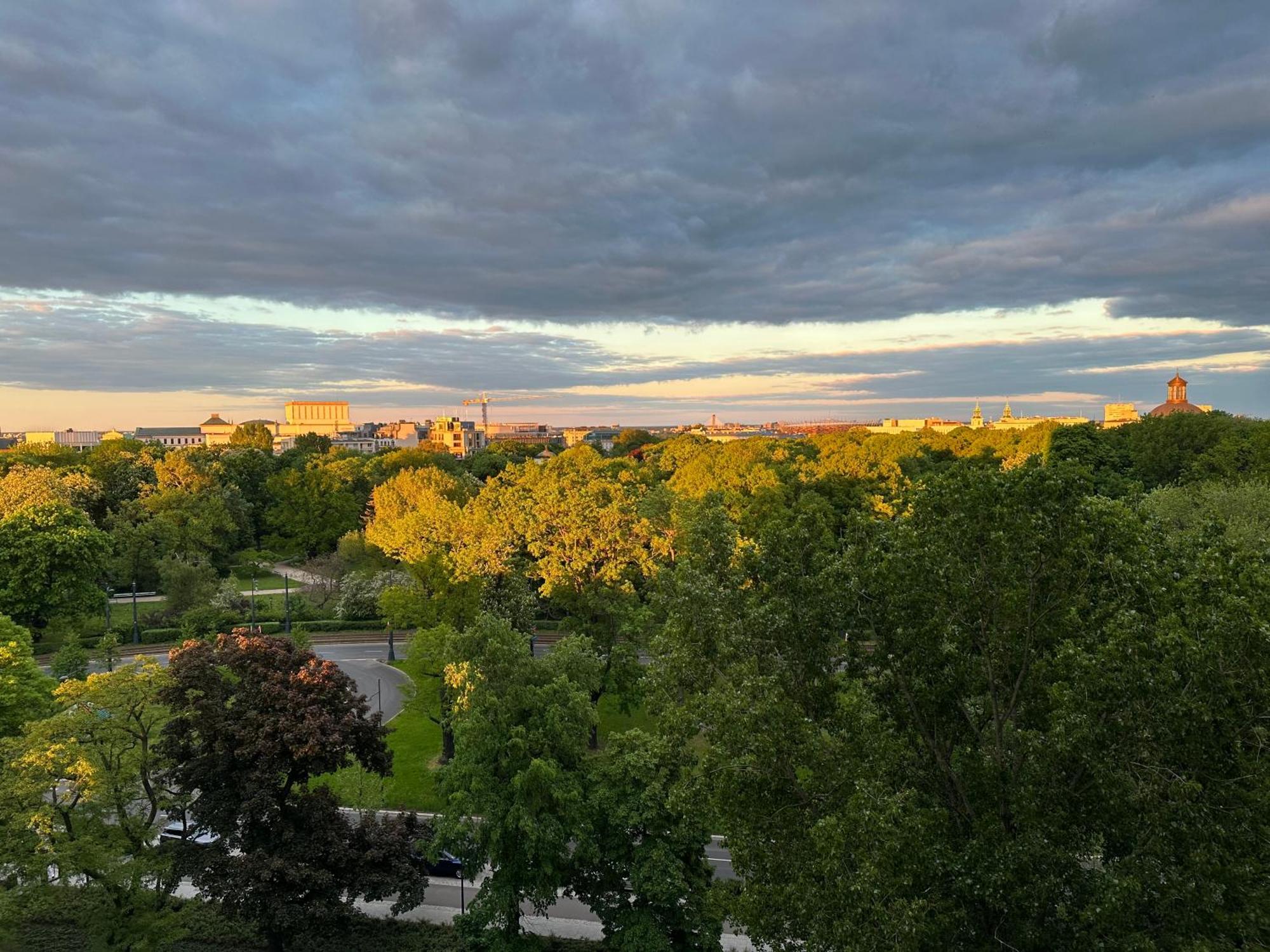 Apartment View *