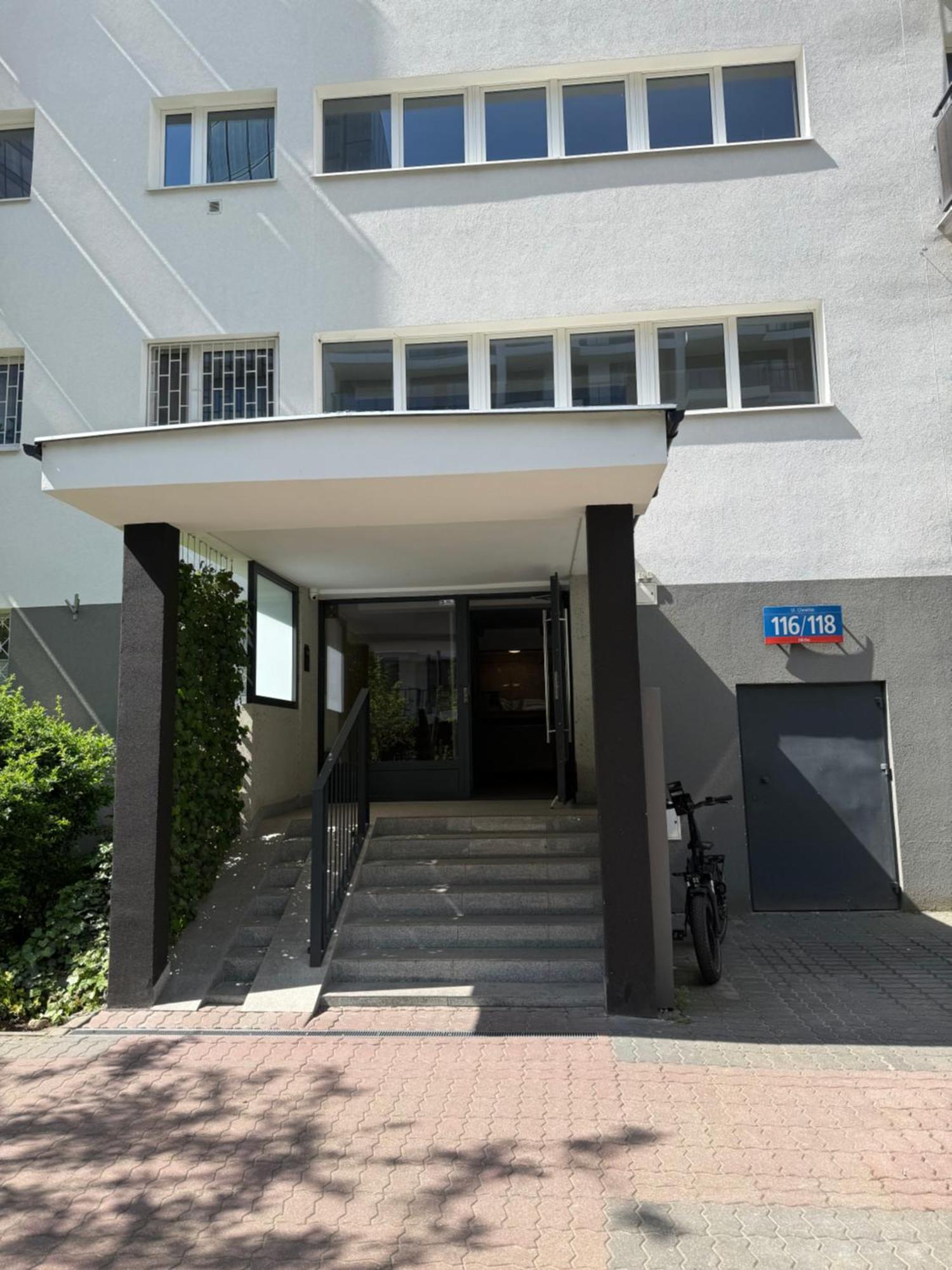 Apartment Deluxury Chmielna *