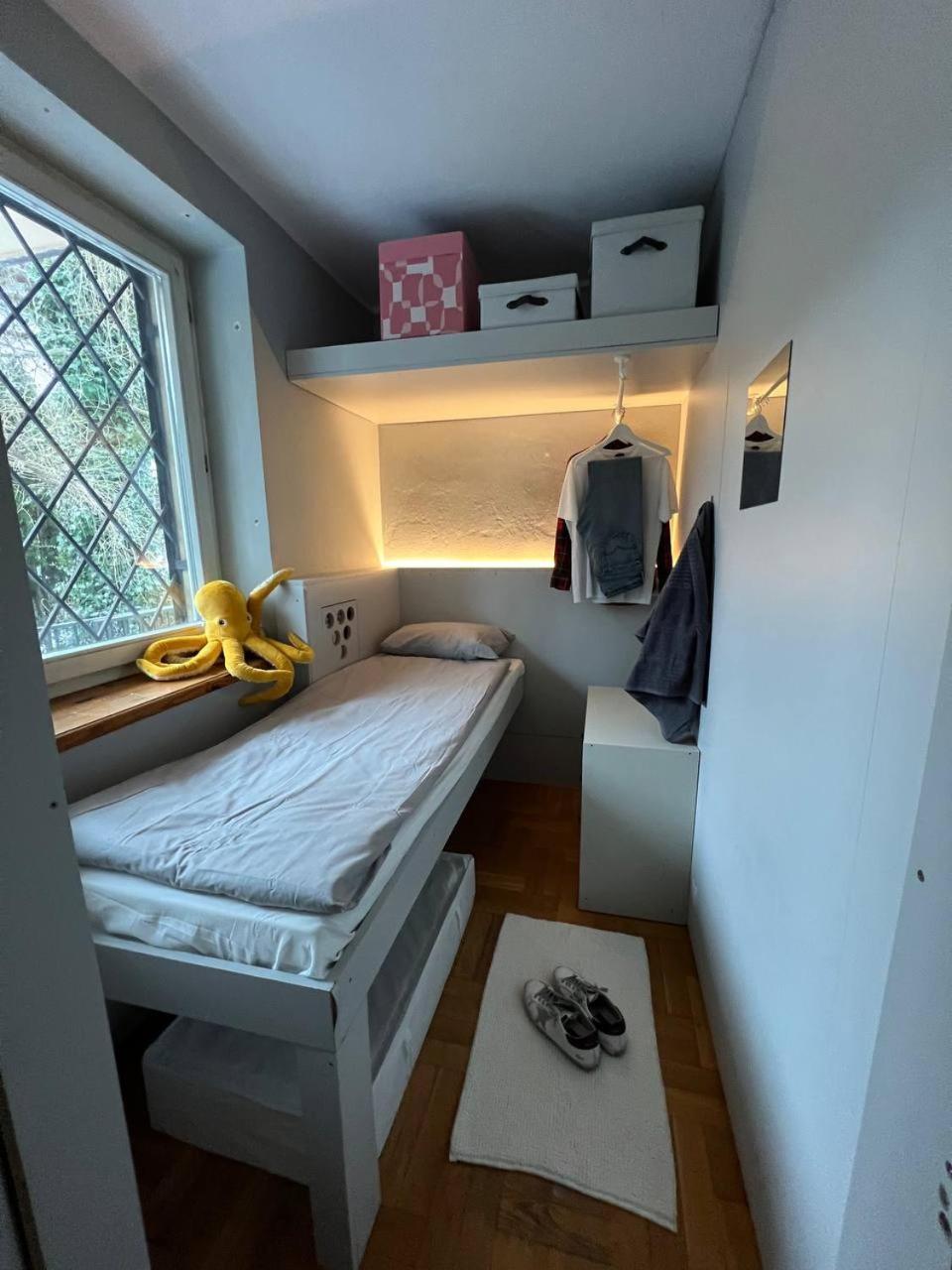 Capsule hotel Wow *