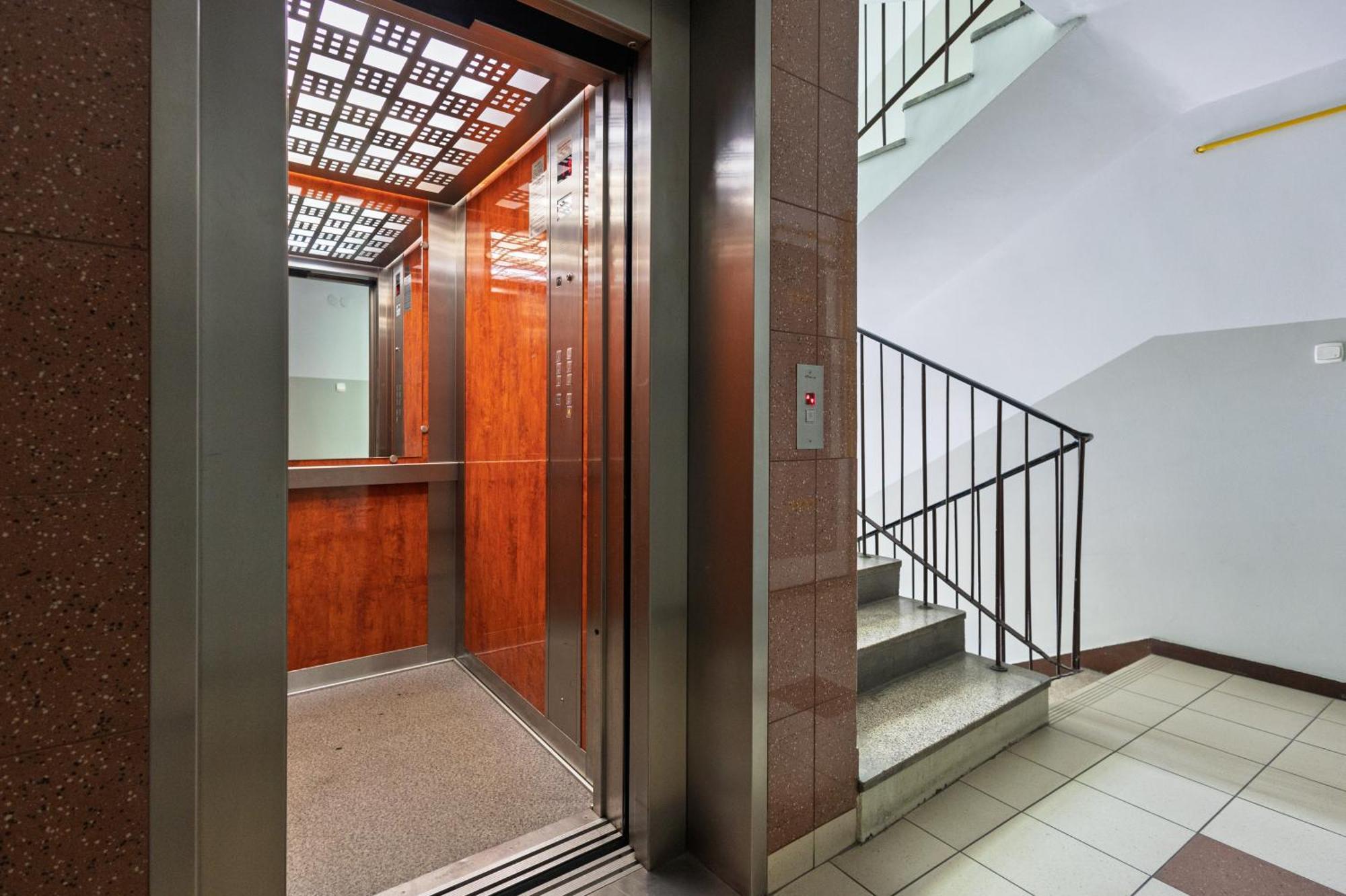 Apartment Center Twarda 62a