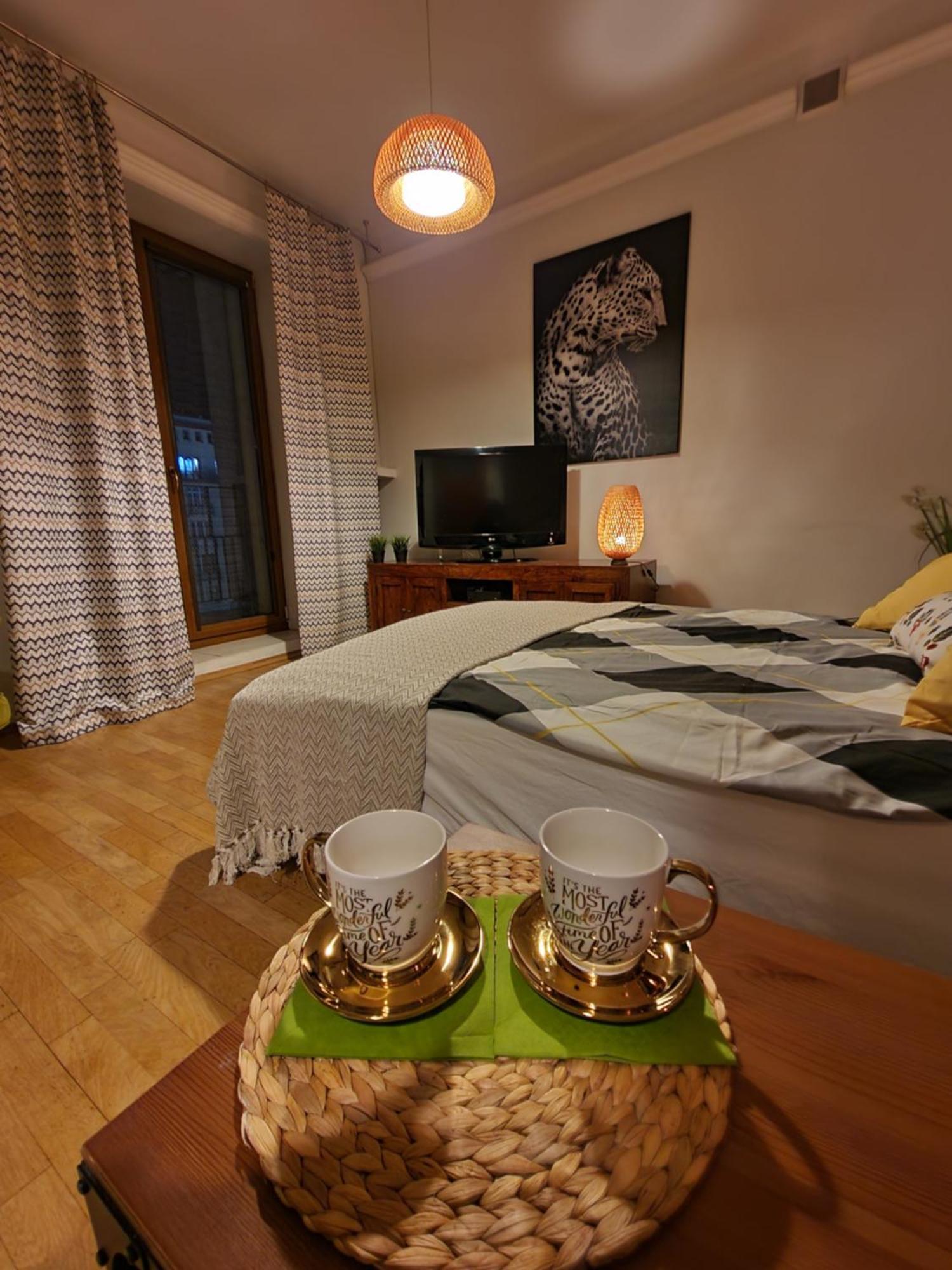 Apartment Center *