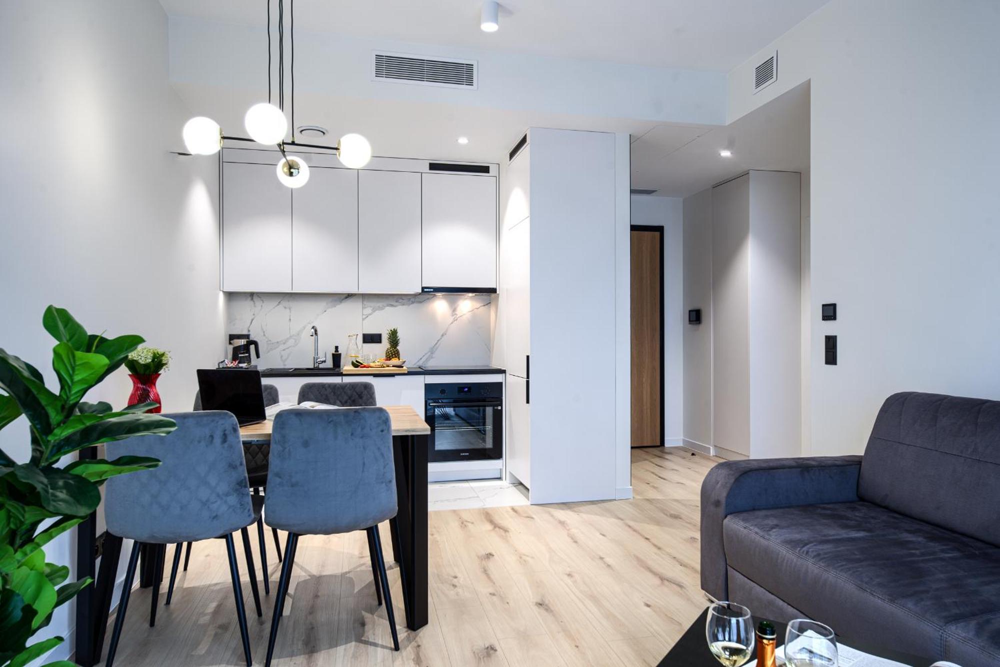Apartament Towarowa Towers Residences *
