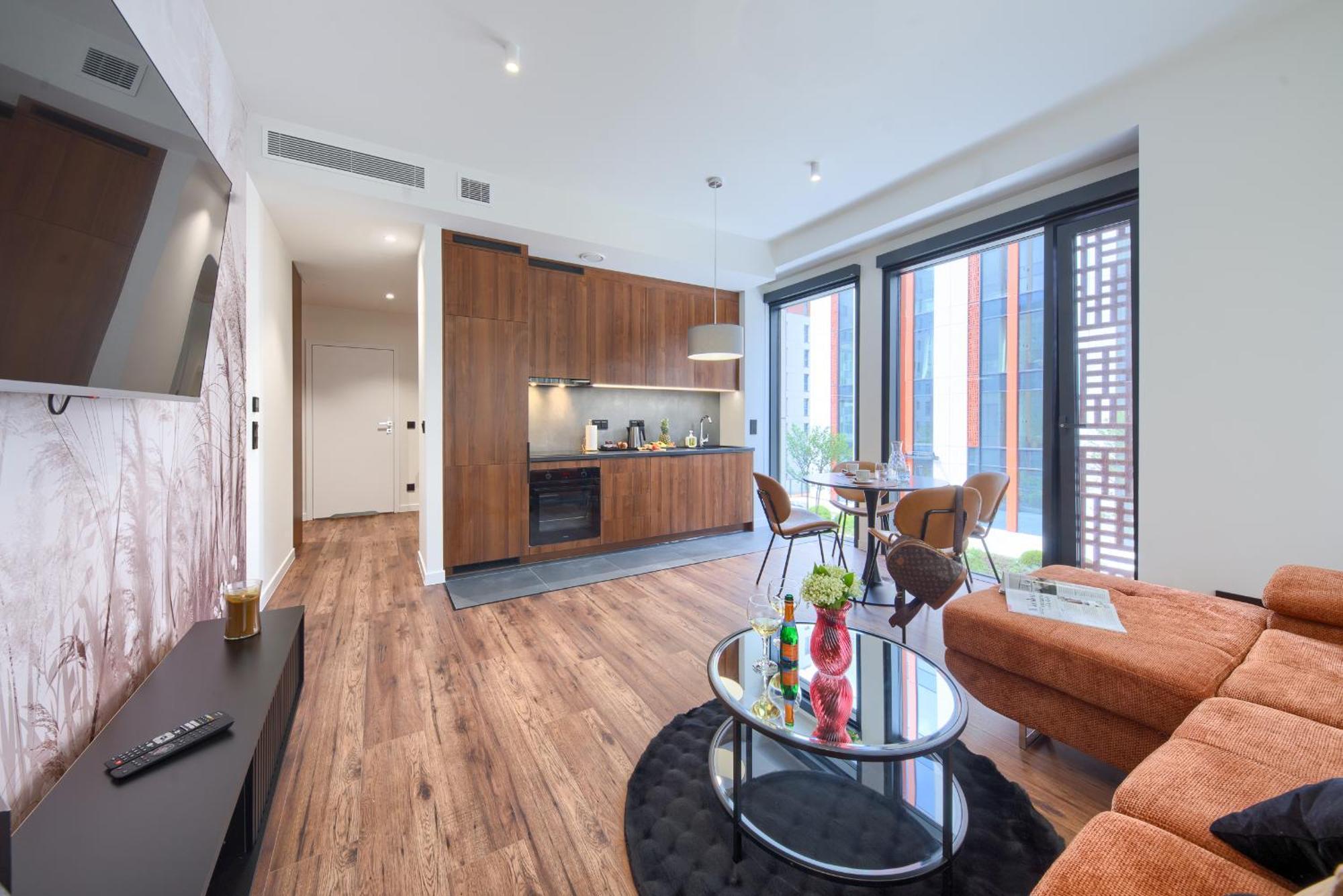 Towarowa Towers Residences