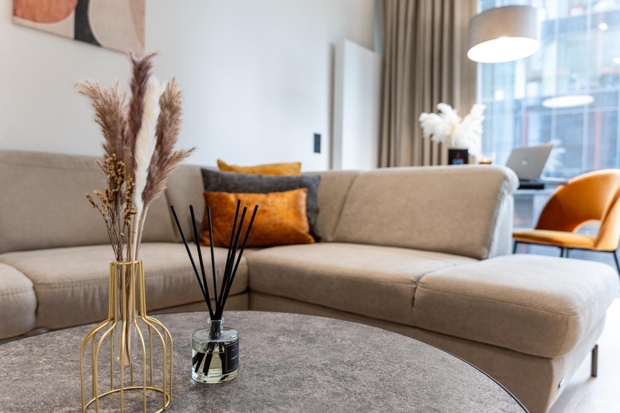 Towarowa Towers Residences *