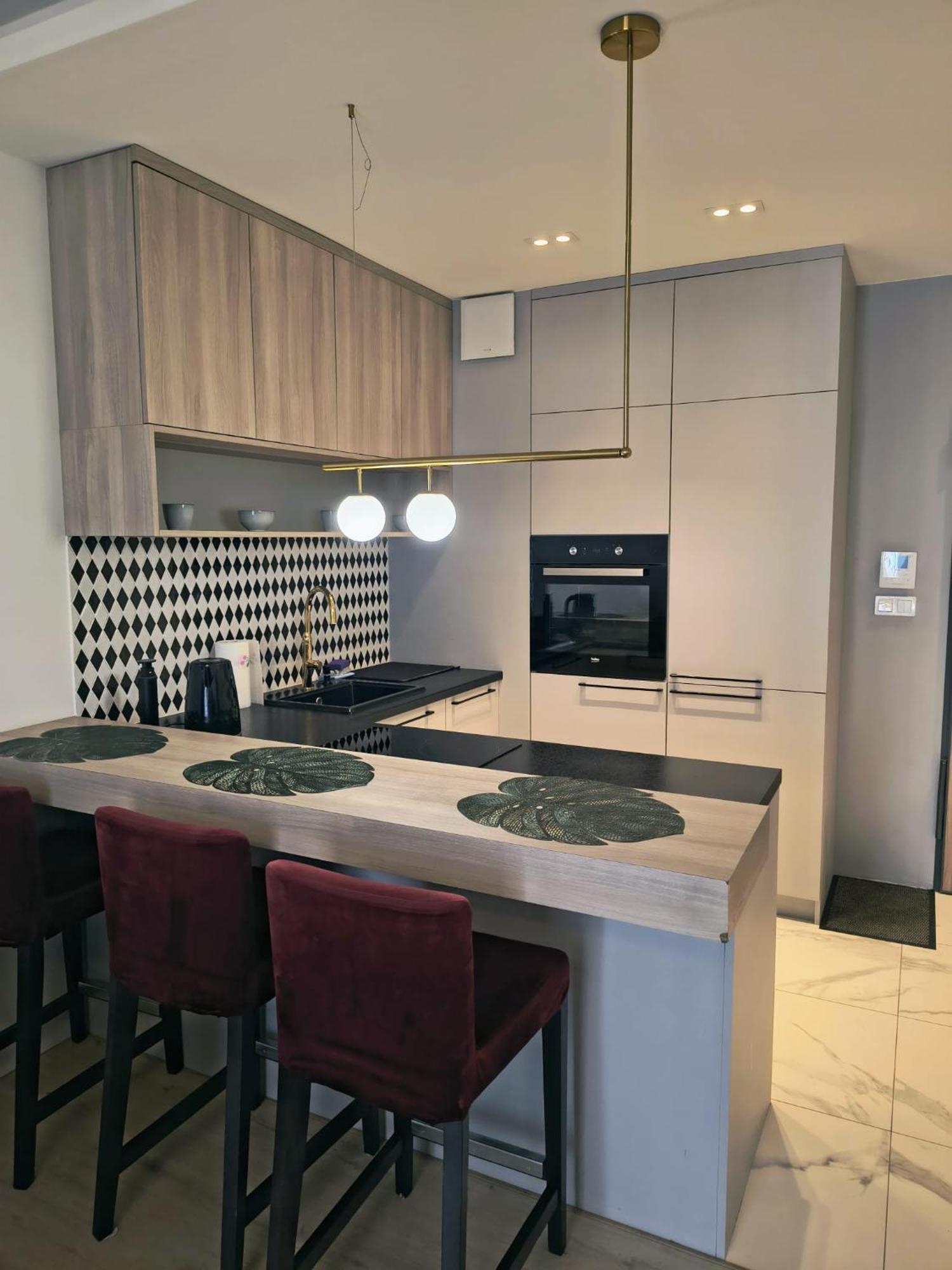 Bliska Wola Garaz Expo Apartment