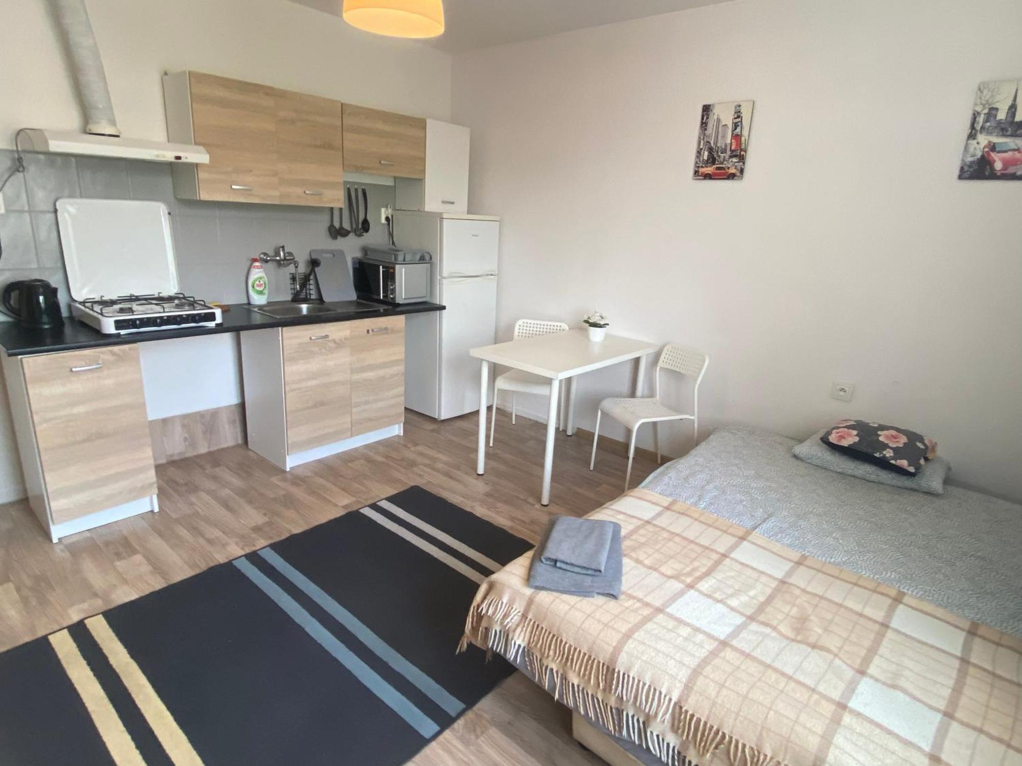 Kornlex Goscinne Z Aneksem Kuchennym Homestay Warsaw