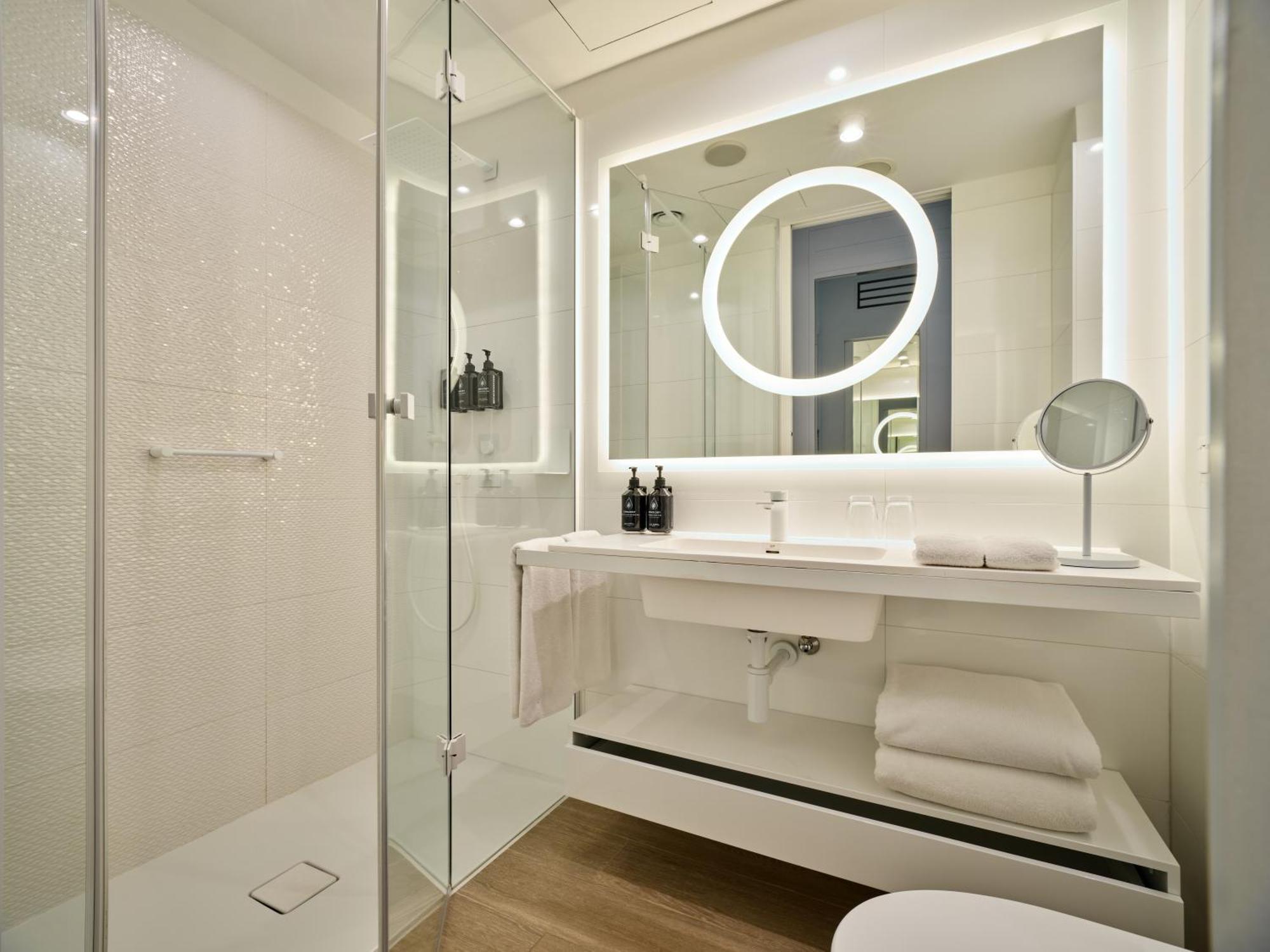 Indigo Nowy świat, An Ihg Warszawa