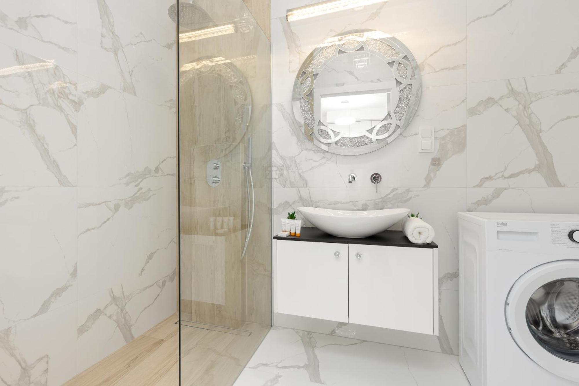 Apartment Sarmacka With Gym, Sauna And Parking By Renters *