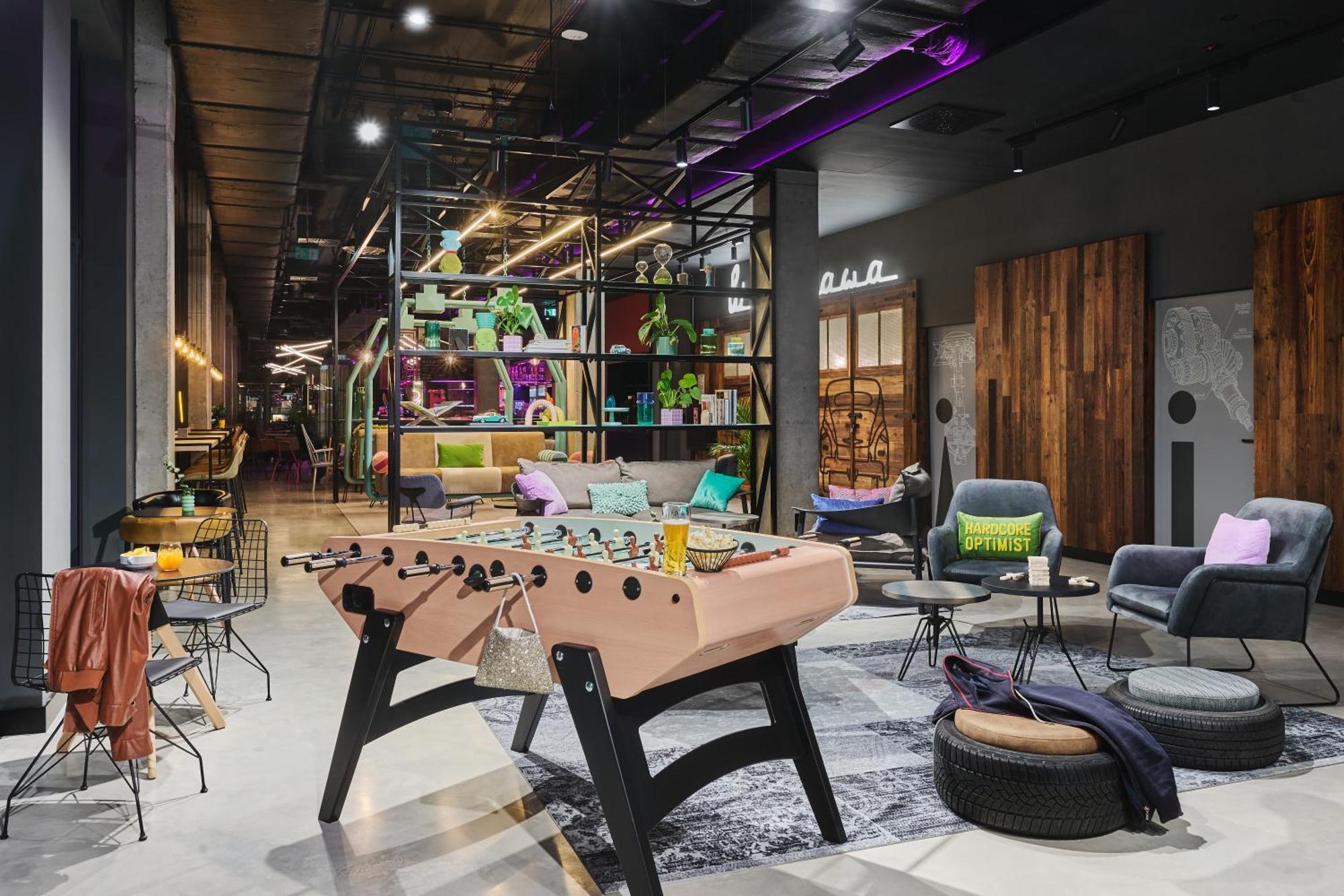 Moxy Hotel 3*