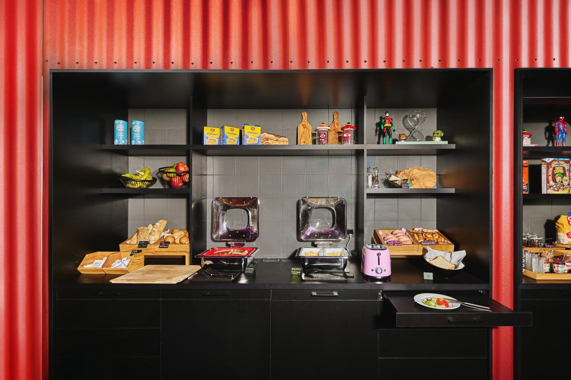 Hotel Moxy 3*