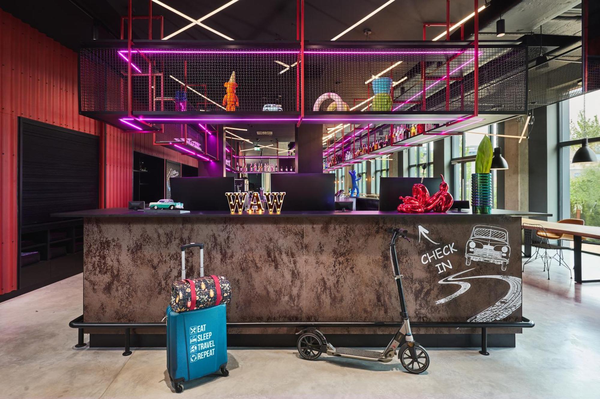 Moxy 3* Warsaw