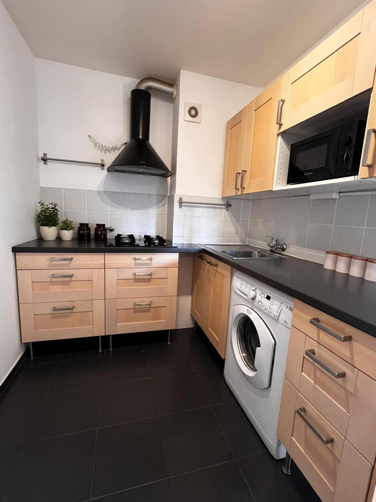 Bright And Cozy 34m Near Metro M2 And Tram Apartment Warsaw