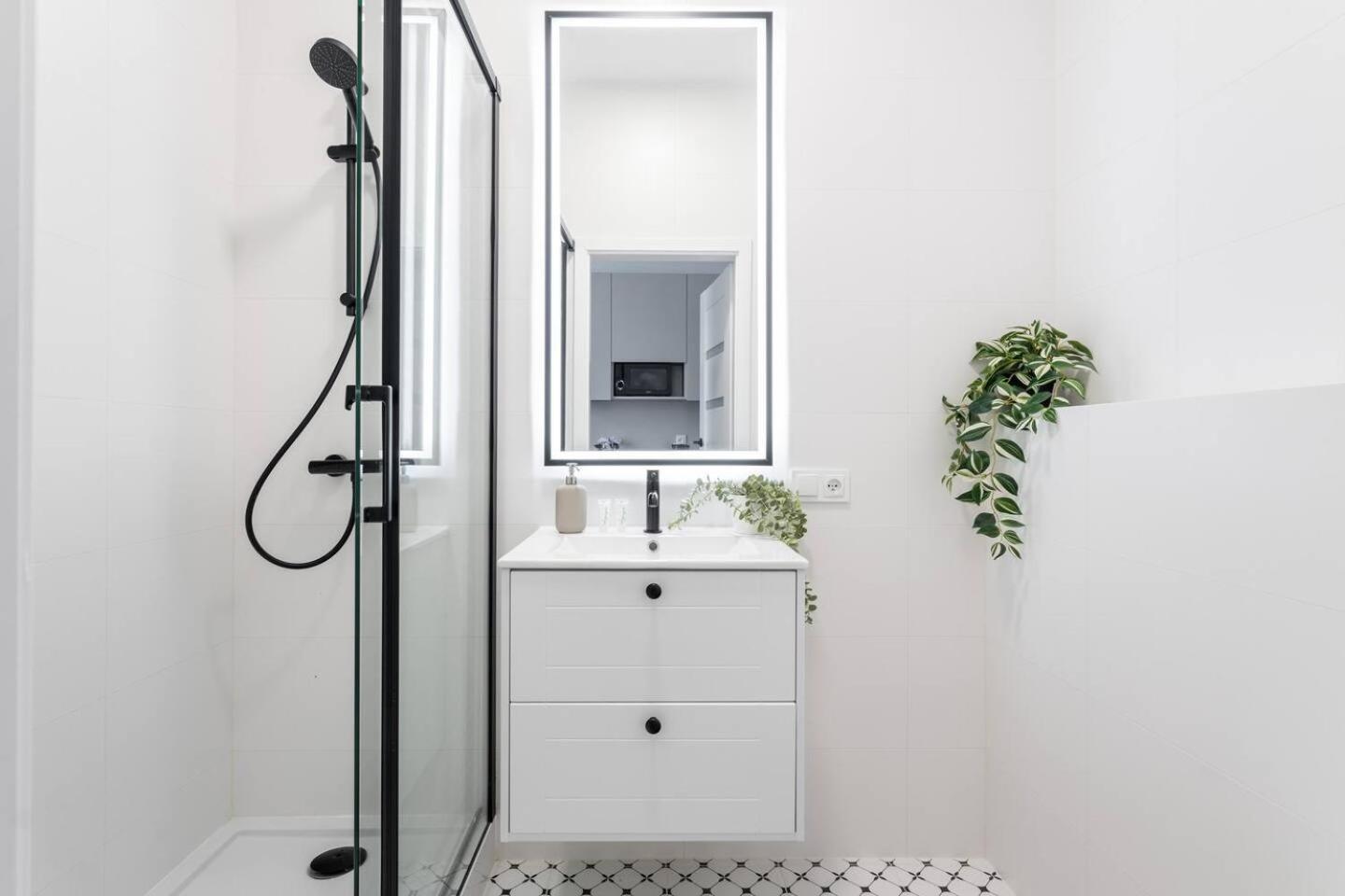Stylish Studio Apartments In City Center Sienna *