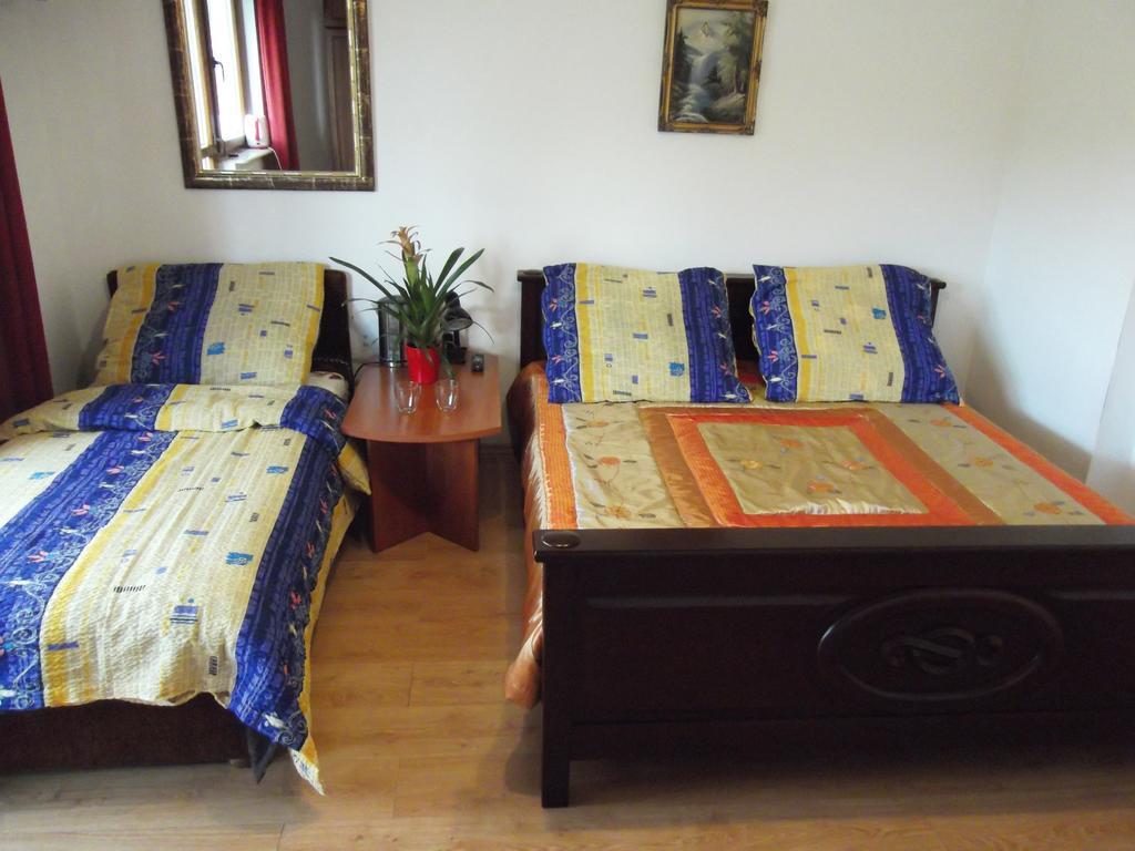 Dworek W Zieleni Homestay