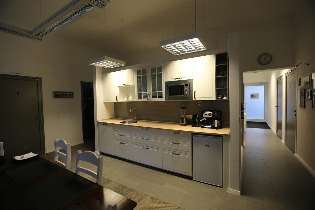 Ll20 Hostel *