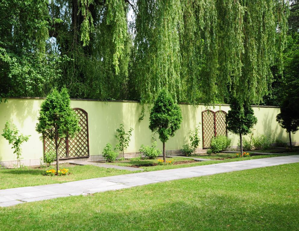 Bed & Breakfast Rezydencja Belweder Klonowa