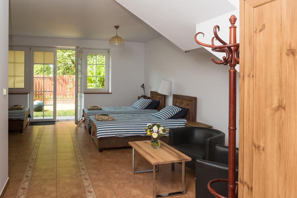 Bed & Breakfast Jeziorki 71 *