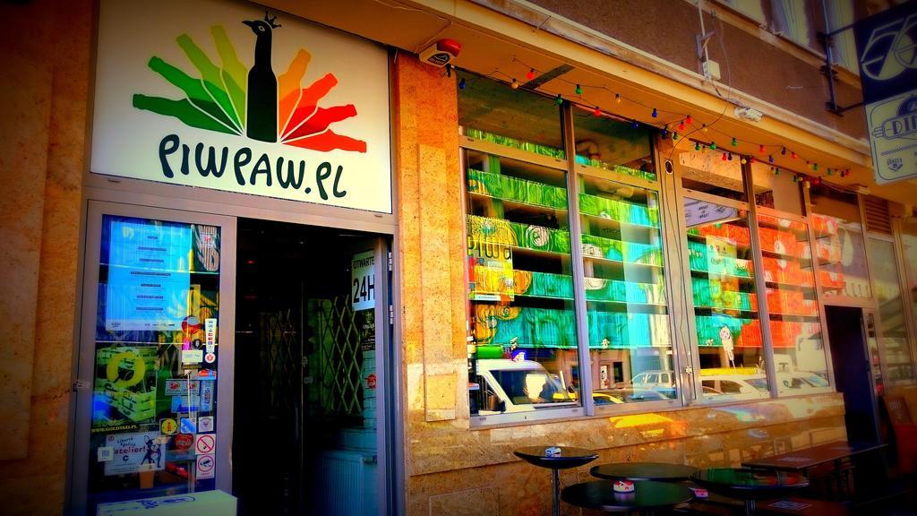 Wdj * Warsaw
