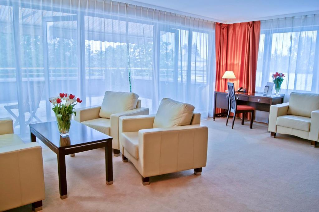 Rezydencja Belweder Klonowa Bed & Breakfast