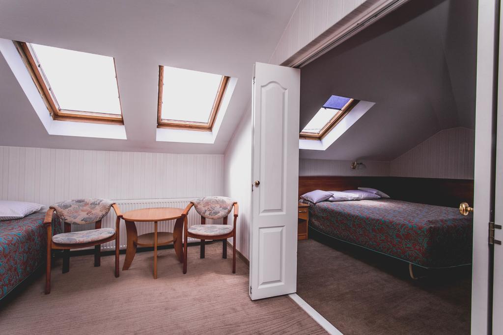 Twins Hotel 2*