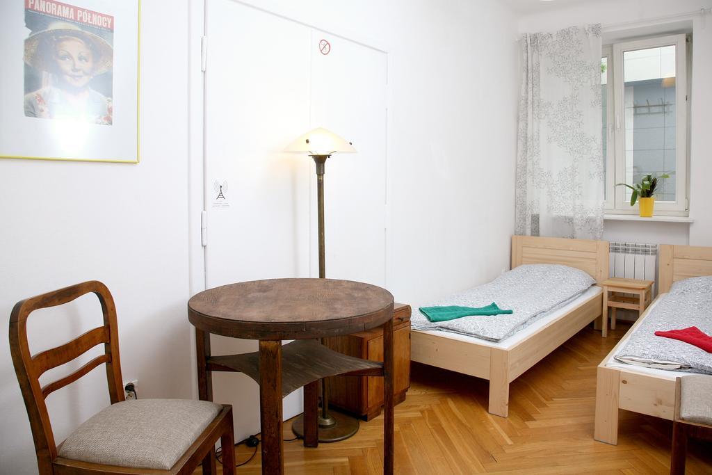 Fest Hostel *