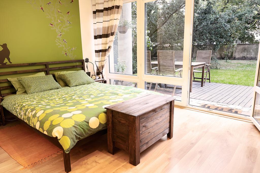 Lovely Garden Flat Near Royal Park * Warszawa