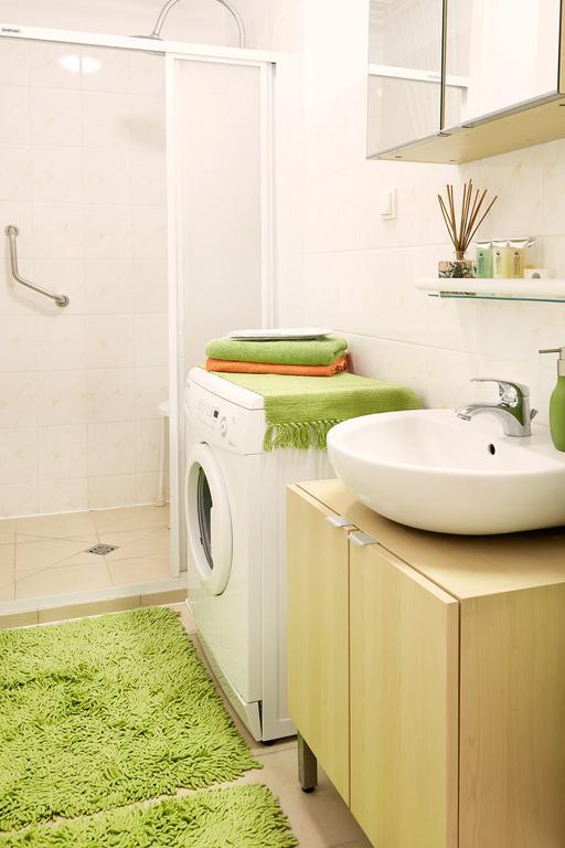 Lovely Garden Flat Near Royal Park Apartament Warszawa
