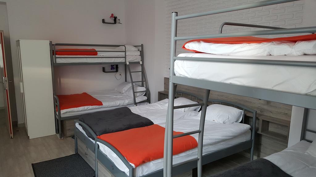 Hostel Lwowska 11 *