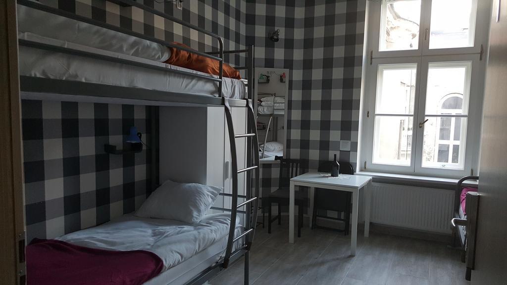 Hostel Lwowska 11 *