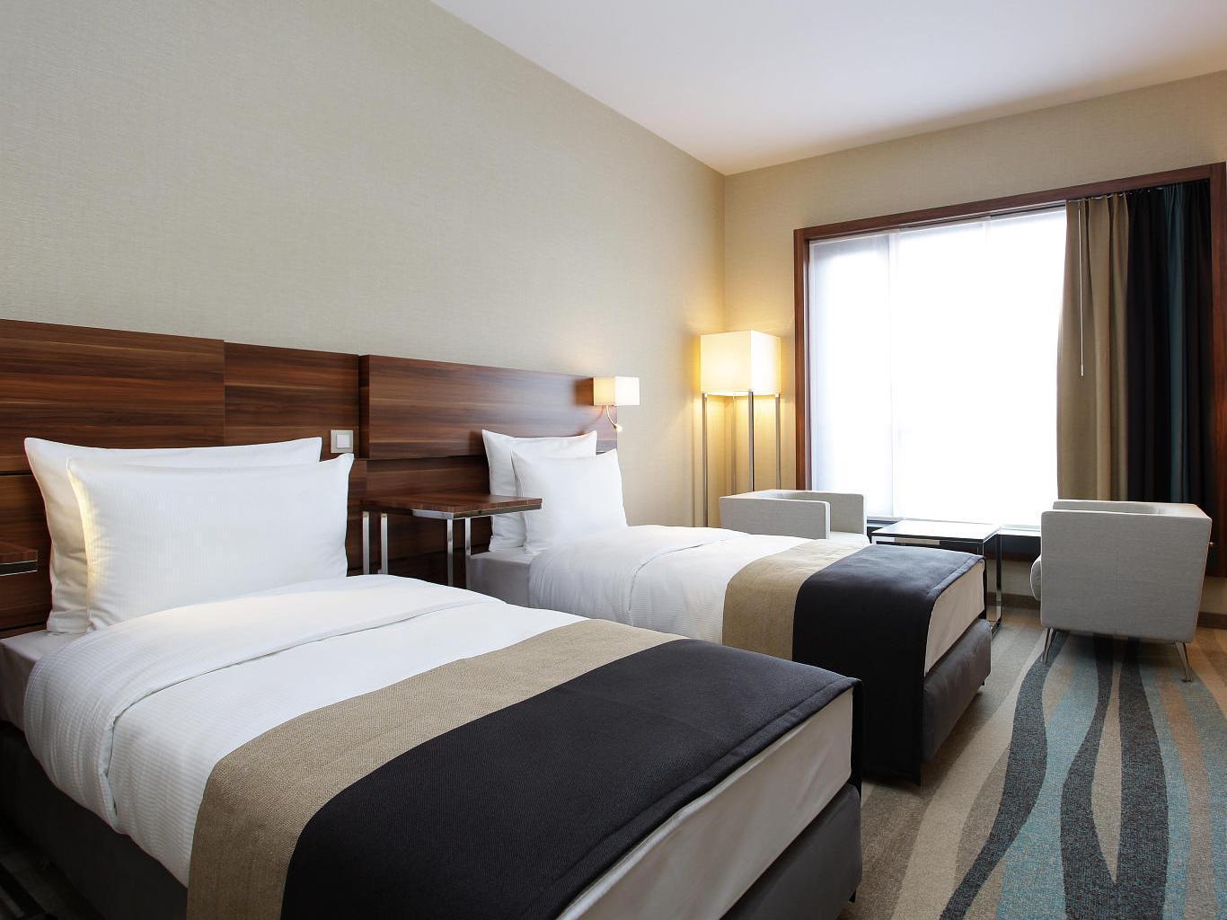 Hotel Plaza 4*
