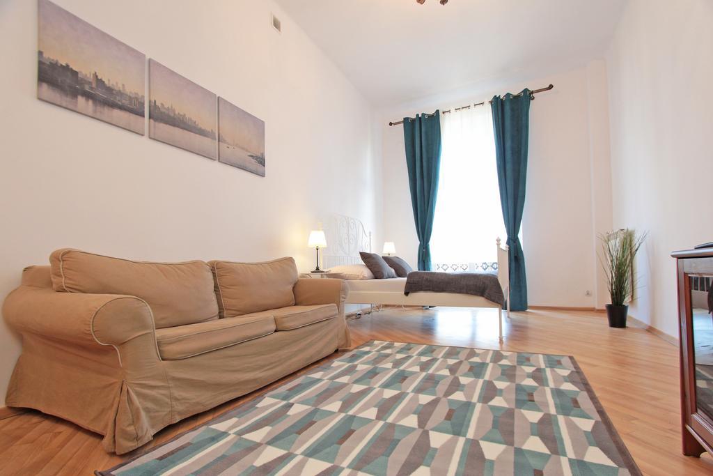Warsaw City Apartments *
