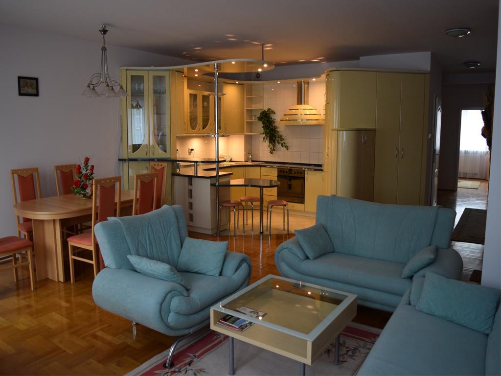 Dgm Apartment *