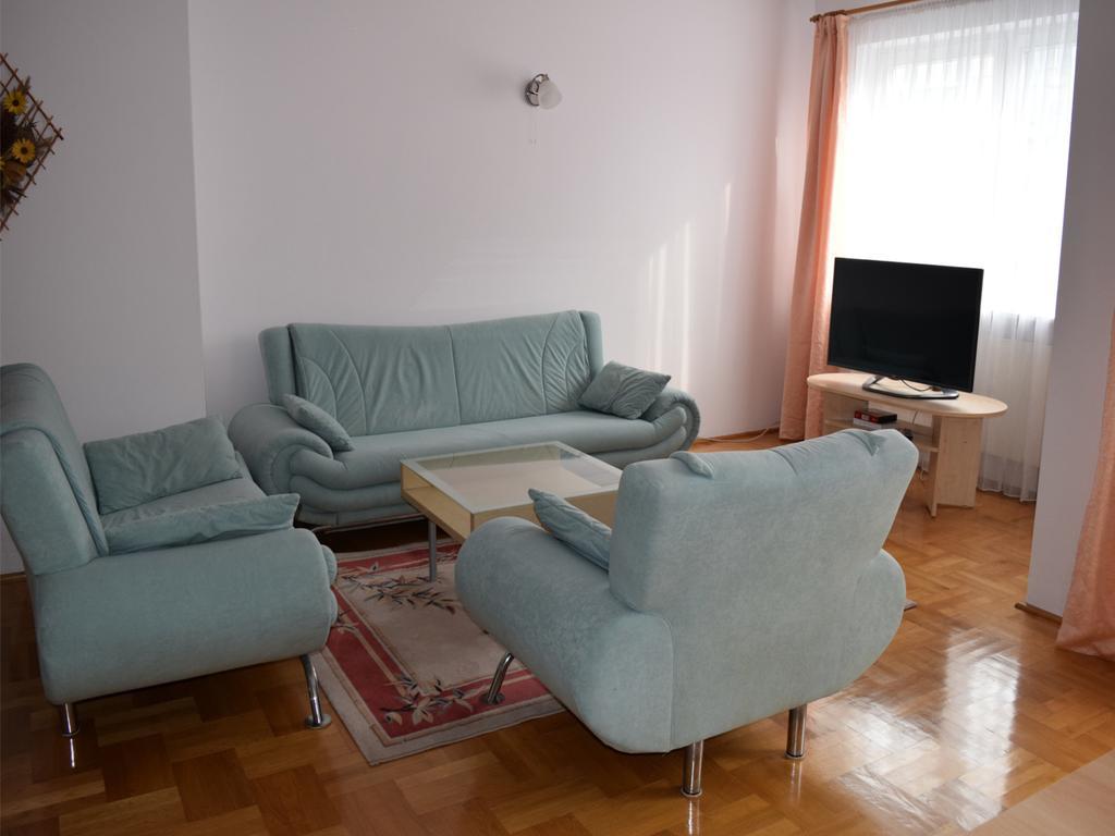 Dgm Apartment *