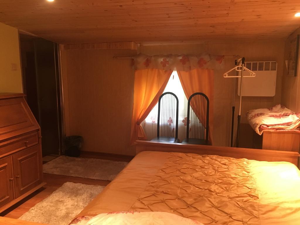 Homestay Pokoje Goscinne Bialy Domek Warsaw