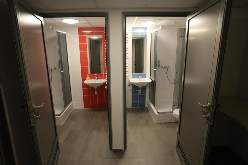 Ll20 Hostel