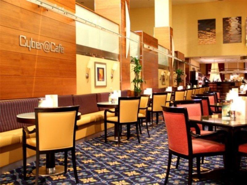 Courtyard By Marriott Airport Hotel 4*